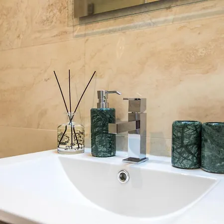 Lx Design Near Congress Center 4*