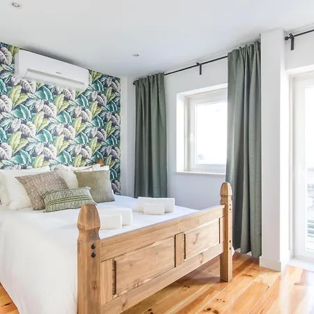 Lx Design Near Congress Center