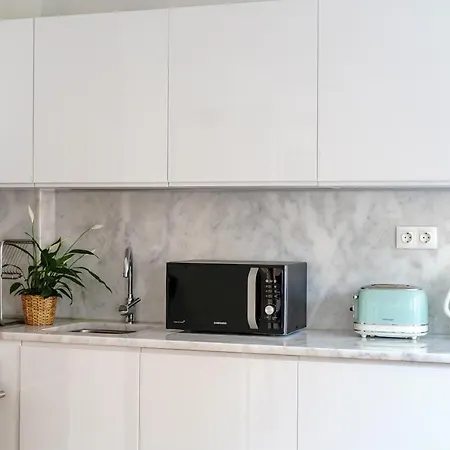 Lx Design Near Congress Center B&B 4*