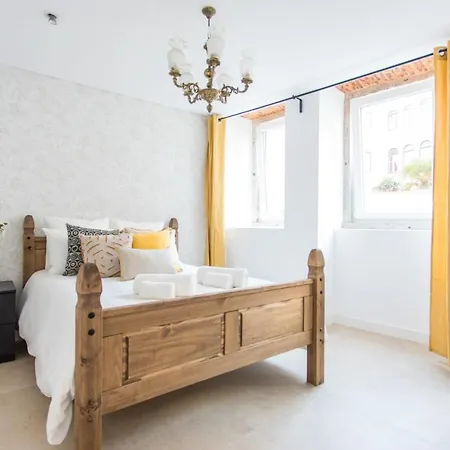 Oda ve Kahvaltı Lx Design Near Congress Center