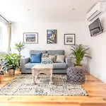 Bed & Breakfast Lx Design Near Congress Center 4*